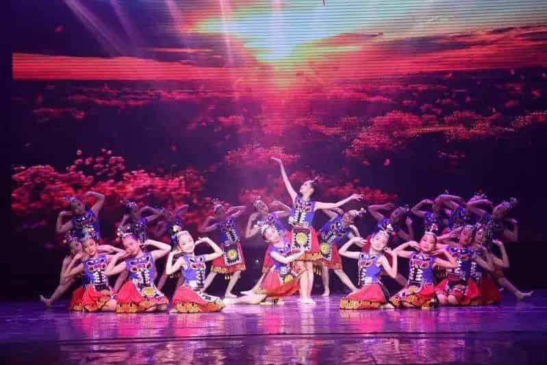 青島市歌舞劇院 青島市歌舞劇院