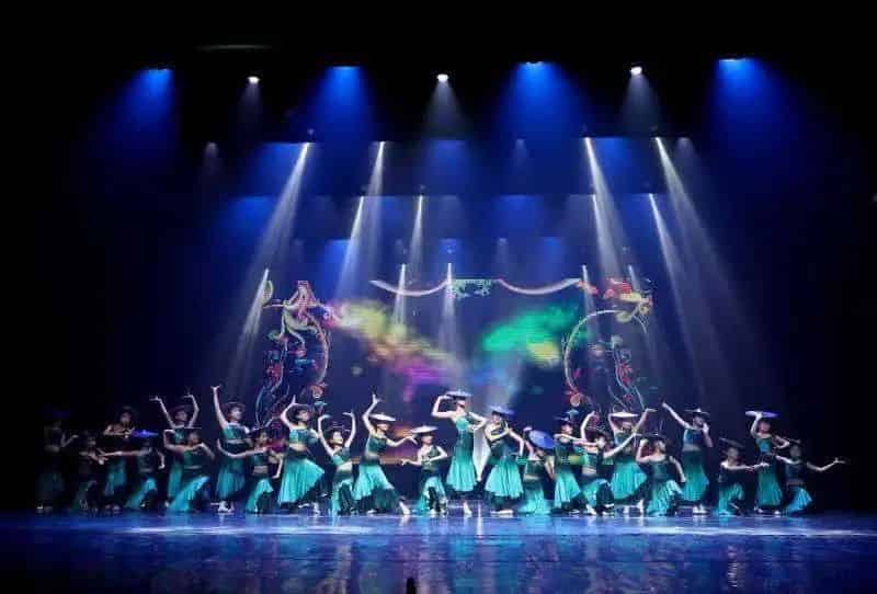 青島市歌舞劇院 青島市歌舞劇院