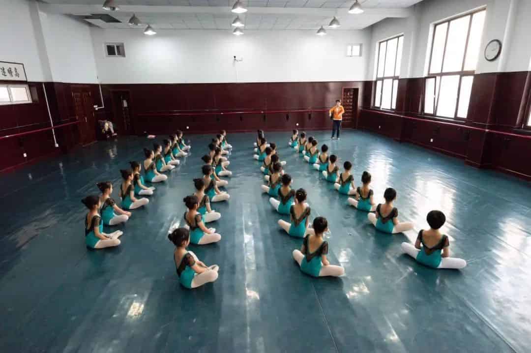 青島市歌舞劇院 青島市歌舞劇院