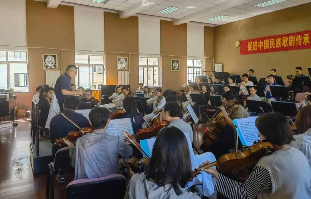 青島市歌舞劇院 青島市歌舞劇院