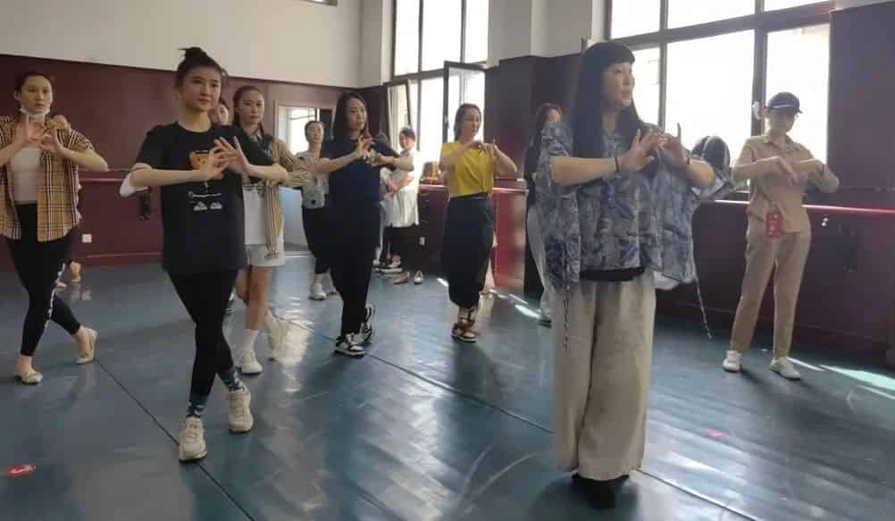 青島市歌舞劇院 青島市歌舞劇院