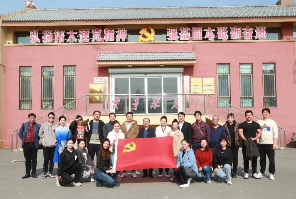 青島市歌舞劇院 青島市歌舞劇院