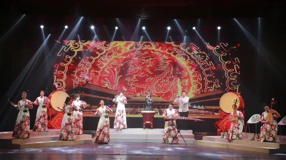 青島市歌舞劇院 圖片