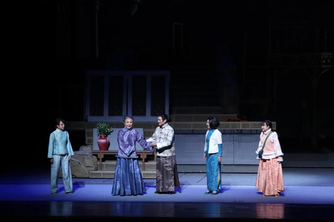 青島市歌舞劇院 青島市歌舞劇院