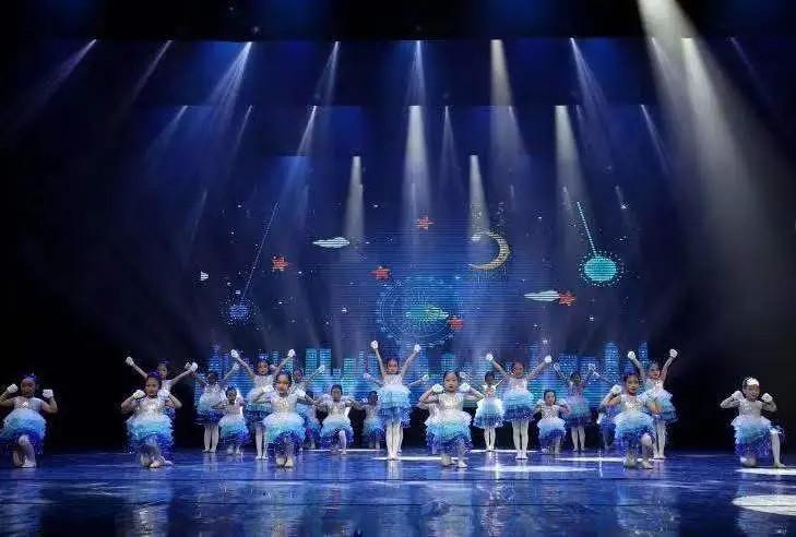 青島市歌舞劇院 青島市歌舞劇院